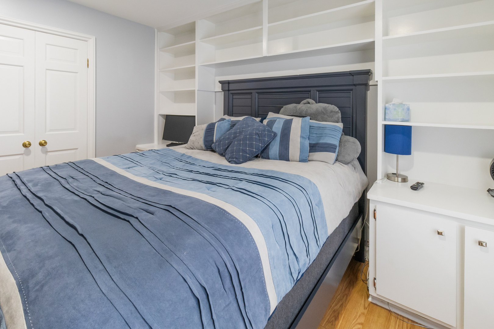 3427 Vollmer Road, Unit 205 Flossmoor, IL 60422 - Photo 15 of 30 a bedroom with a bed and a window