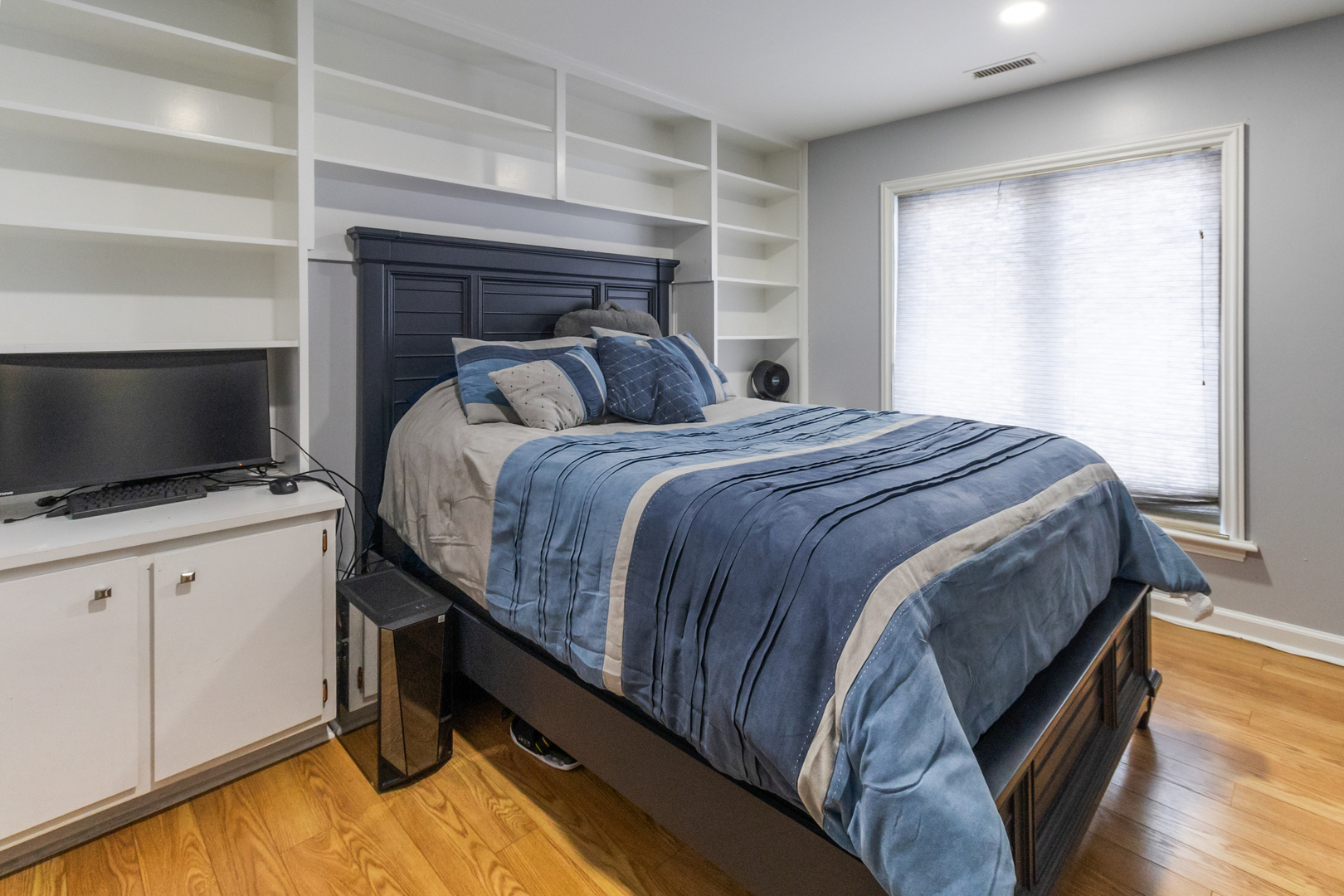 3427 Vollmer Road, Unit 205 Flossmoor, IL 60422 - Photo 16 of 30 a bedroom with a bed and a flat screen tv