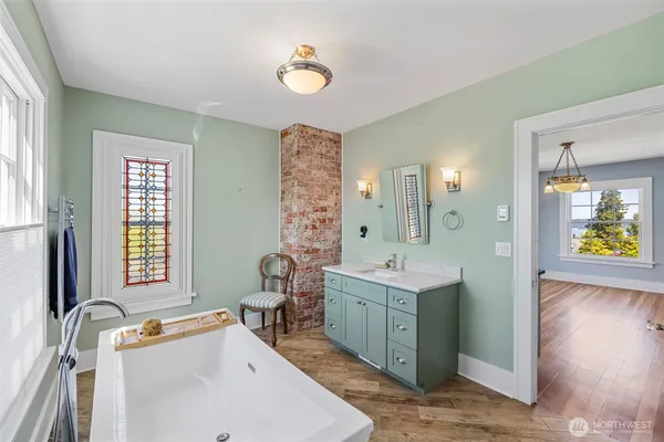 $1,595,000 | 4410 North 45th Street, Tacoma, WA 98407