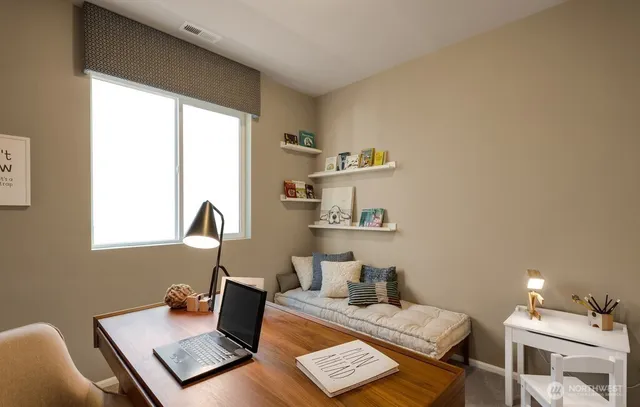 $3,200 | 18722 106th Ave Court East, Puyallup, WA 98374