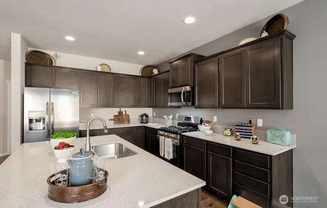 $3,200 | 18722 106th Ave Court East, Puyallup, WA 98374