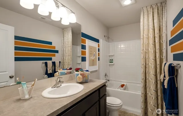 $3,200 | 18722 106th Ave Court East, Puyallup, WA 98374