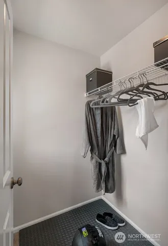 $3,200 | 18722 106th Ave Court East, Puyallup, WA 98374