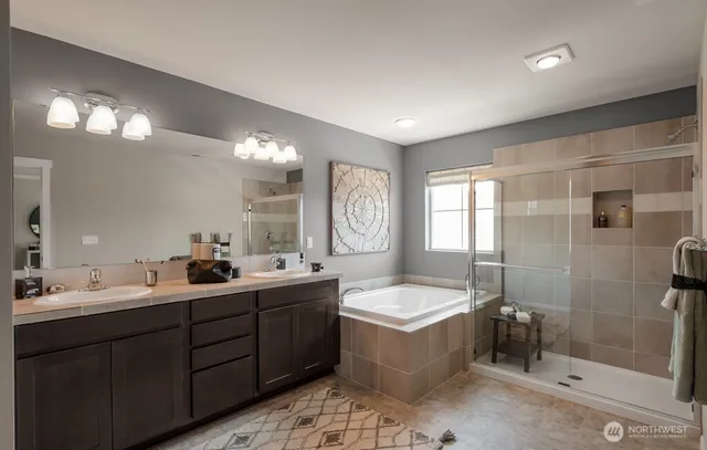 $3,200 | 18722 106th Ave Court East, Puyallup, WA 98374