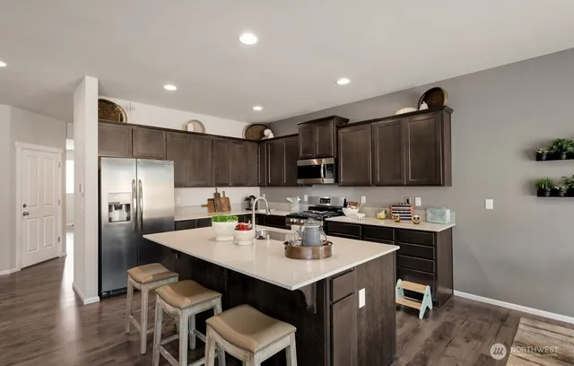 $3,200 | 18722 106th Ave Court East, Puyallup, WA 98374