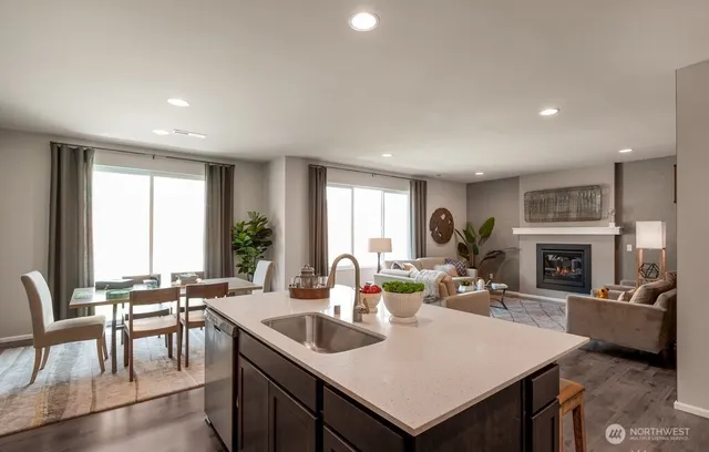 $3,200 | 18722 106th Ave Court East, Puyallup, WA 98374