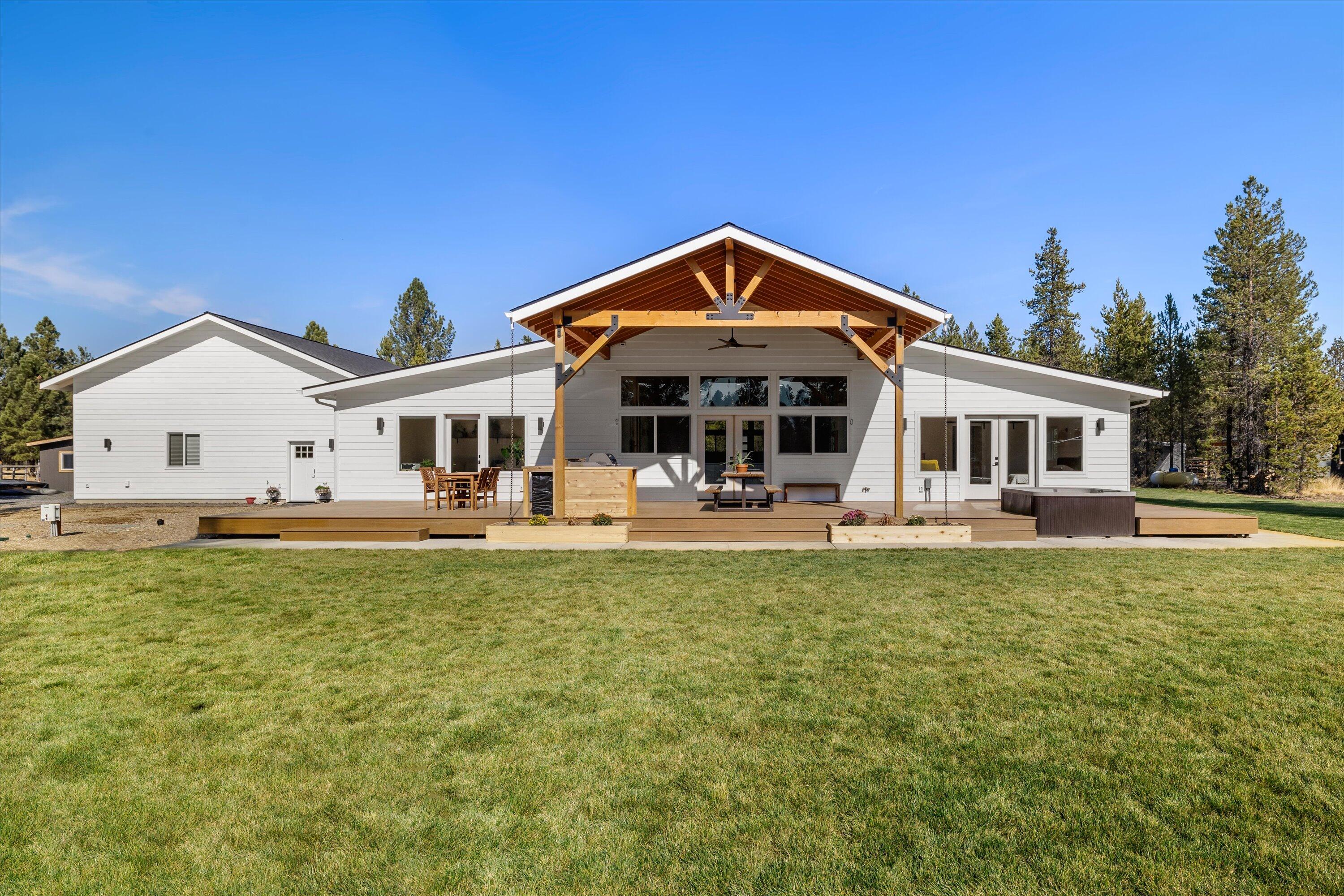 17395 Wells Road Bend, OR 97707 - Photo 46 of 52 61-20241014 JILL ROSELL-62