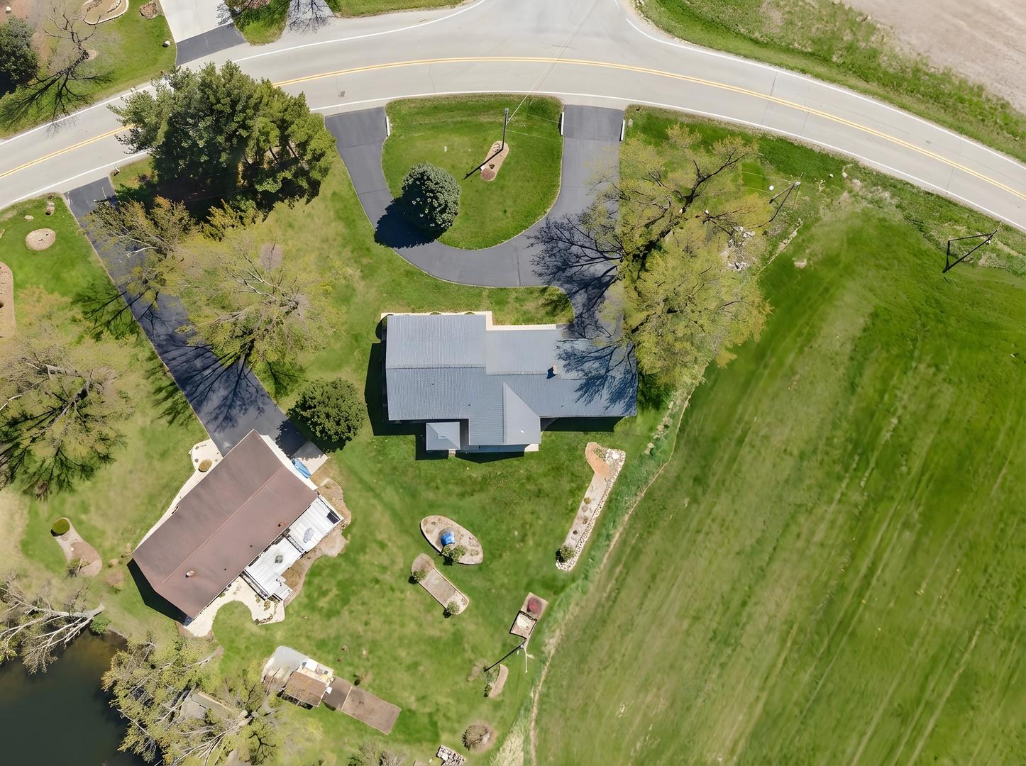28007 Brickville Road Sycamore, IL 60178 - Photo 26 of 39 a aerial view of a house