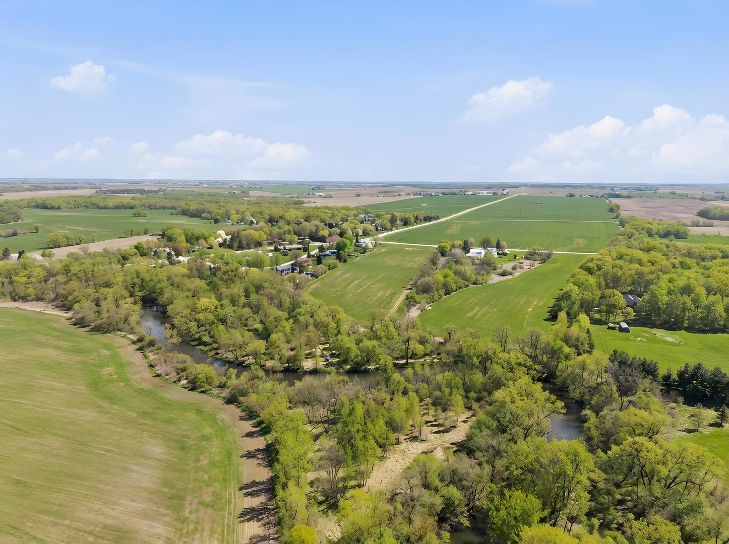 28007 Brickville Road Sycamore, IL 60178 - Photo 28 of 39 a view of a city with an ocean