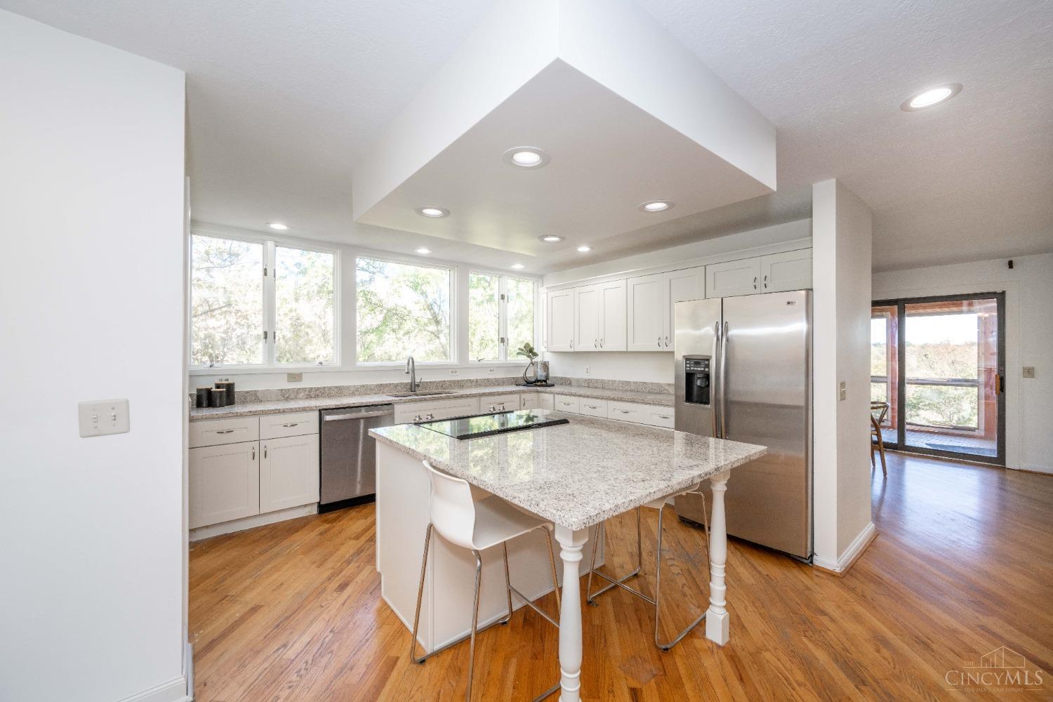 6185 Daleview Road Cincinnati, OH 45247 - Photo 11 of 50