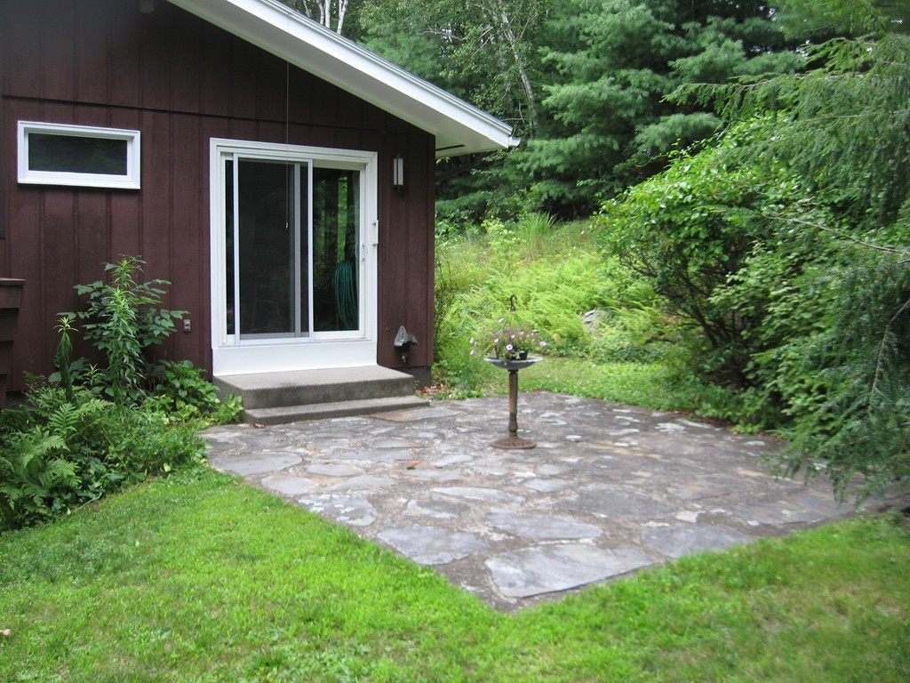 133 Flat Hills Road Amherst, MA 01002 - Photo 5 of 30