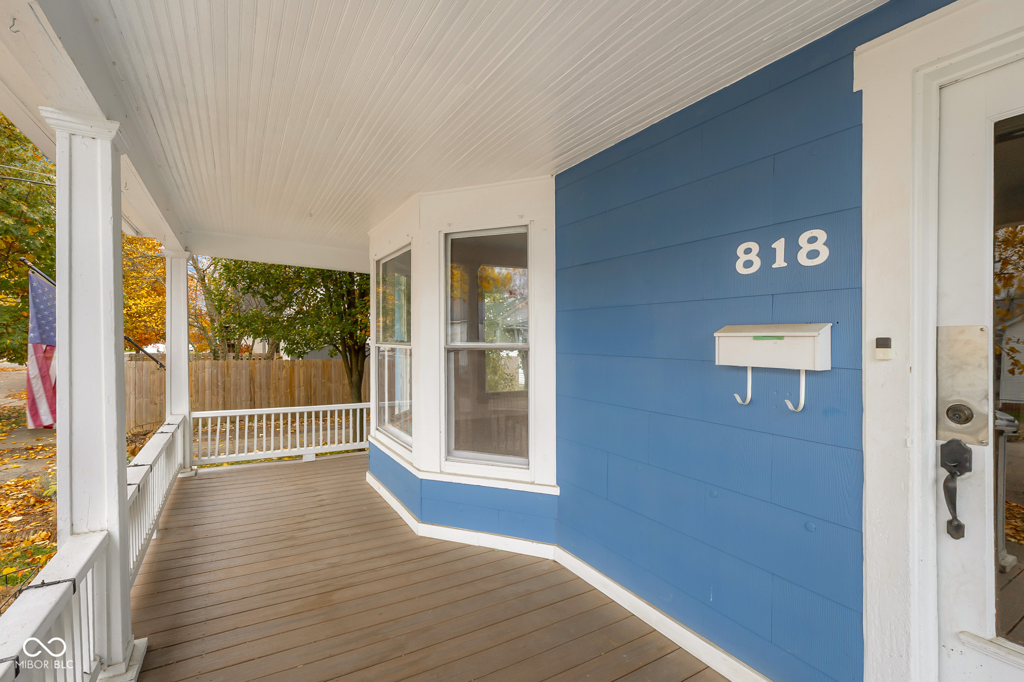 818 Sycamore Street Columbus, IN 47201 - Photo 4 of 52