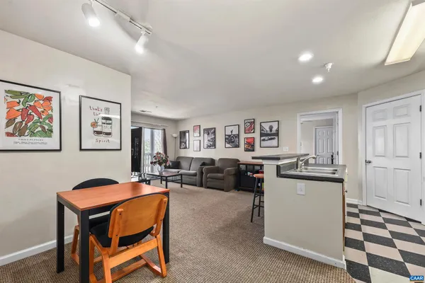 $219,900 | 140 Yellowstone Drive, Unit 303, Charlottesville, VA 22903