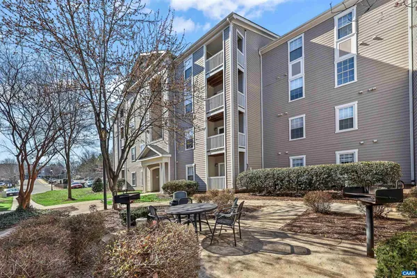 $219,900 | 140 Yellowstone Drive, Unit 303, Charlottesville, VA 22903