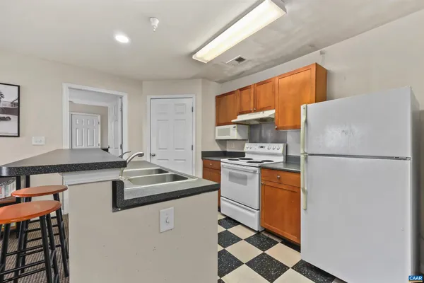 $219,900 | 140 Yellowstone Drive, Unit 303, Charlottesville, VA 22903