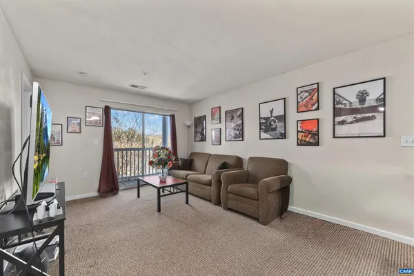 $219,900 | 140 Yellowstone Drive, Unit 303, Charlottesville, VA 22903