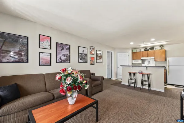 $219,900 | 140 Yellowstone Drive, Unit 303, Charlottesville, VA 22903