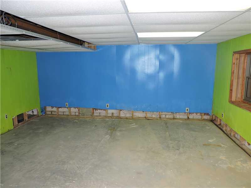 122 Rider Road Chicora, PA 16025 - Photo 12 of 21 Basement/Game Room.