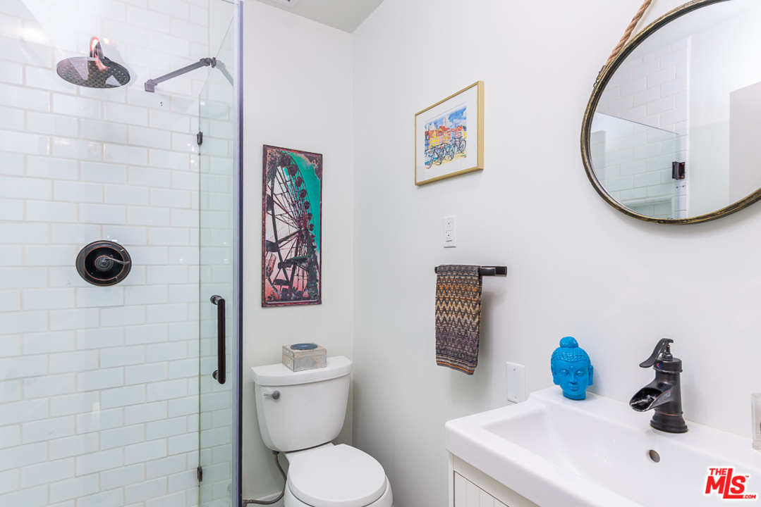 3017 Wellington Road Los Angeles, CA 90016 - Photo 12 of 24