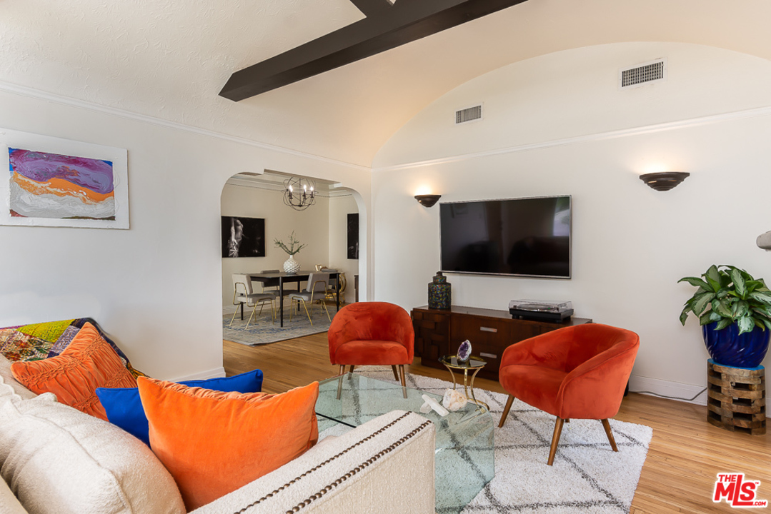 3017 Wellington Road Los Angeles, CA 90016 - Photo 4 of 24