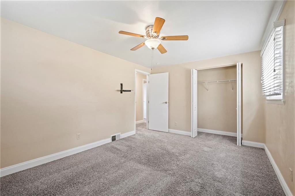 3033 Universal Road Pittsburgh, PA 15235 - Photo 13 of 30