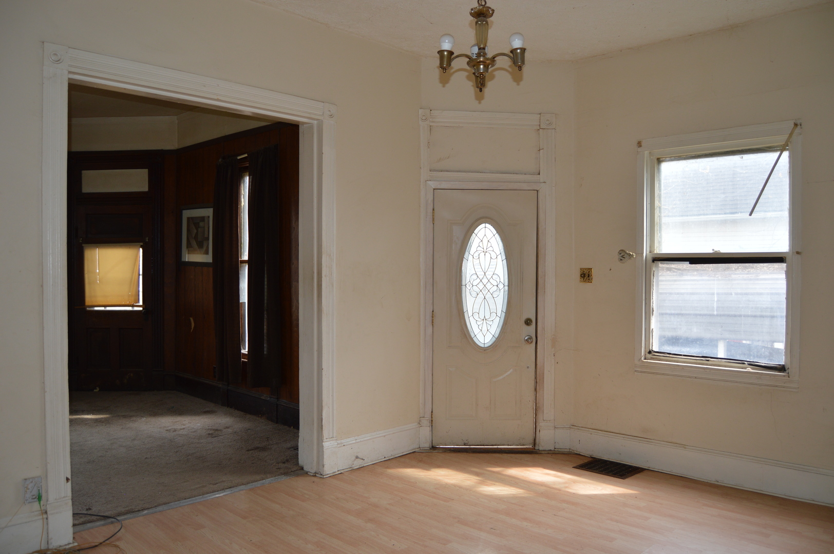 916 West Front Street Bloomington, IL 61701 - Photo 2 of 11