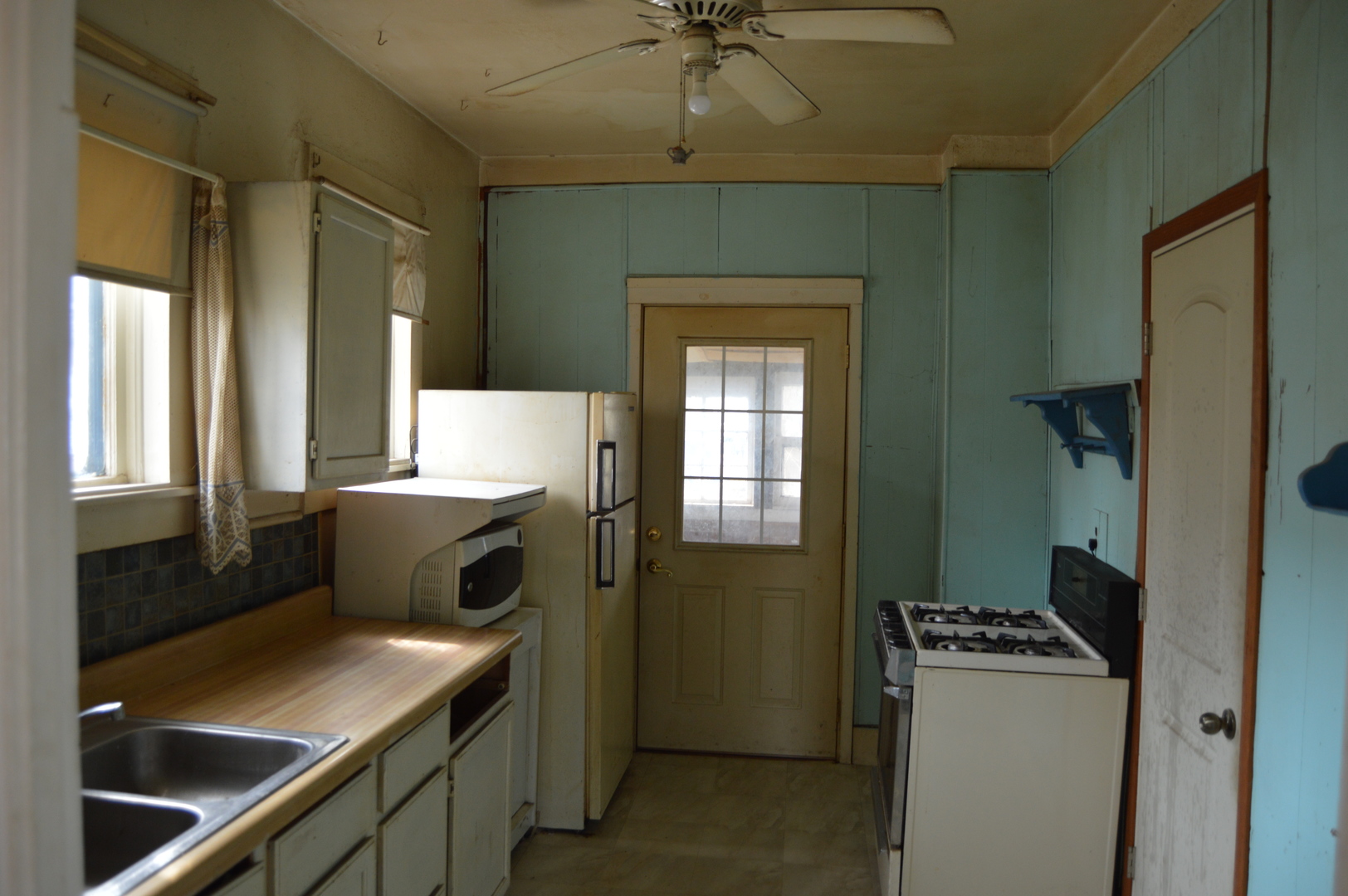 916 West Front Street Bloomington, IL 61701 - Photo 6 of 11