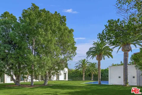 $59,900,000 | 133 South Mapleton Drive, Los Angeles, CA 90024