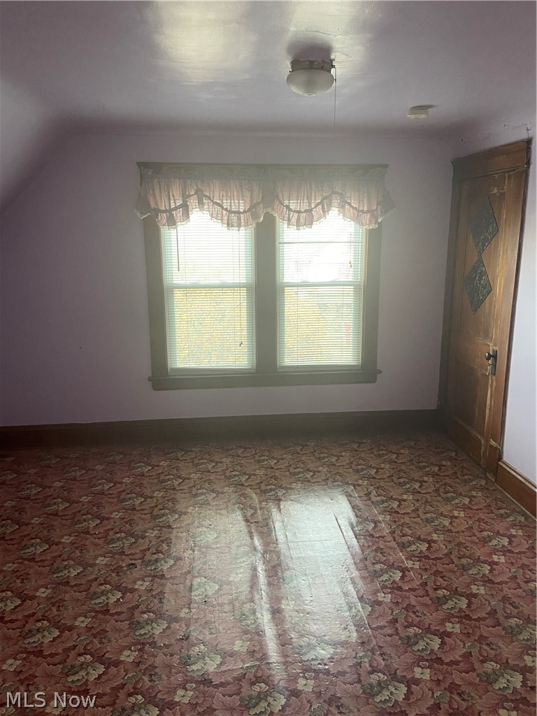 1846 Mannering Road Cleveland, OH 44112 - Photo 19 of 34 3rd flr unit bedroom