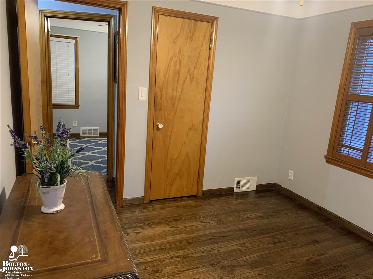 464 Moran Road Grosse Pointe Farms, MI 48236 - Photo 16 of 29