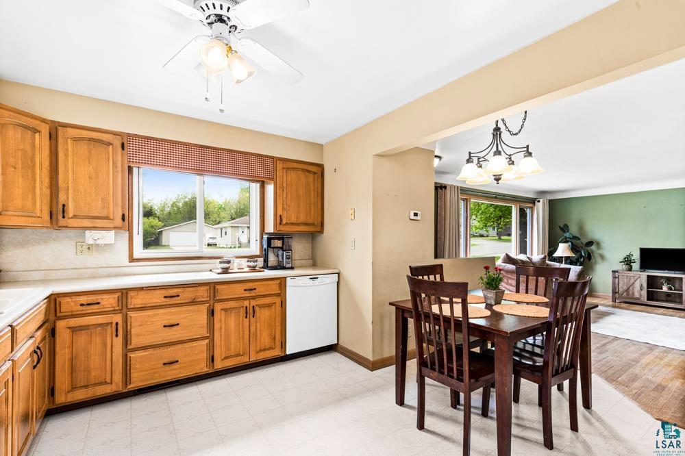 2344 Hutchinson Road Duluth, MN 55811 - Photo 7 of 34 Gallery Image 7