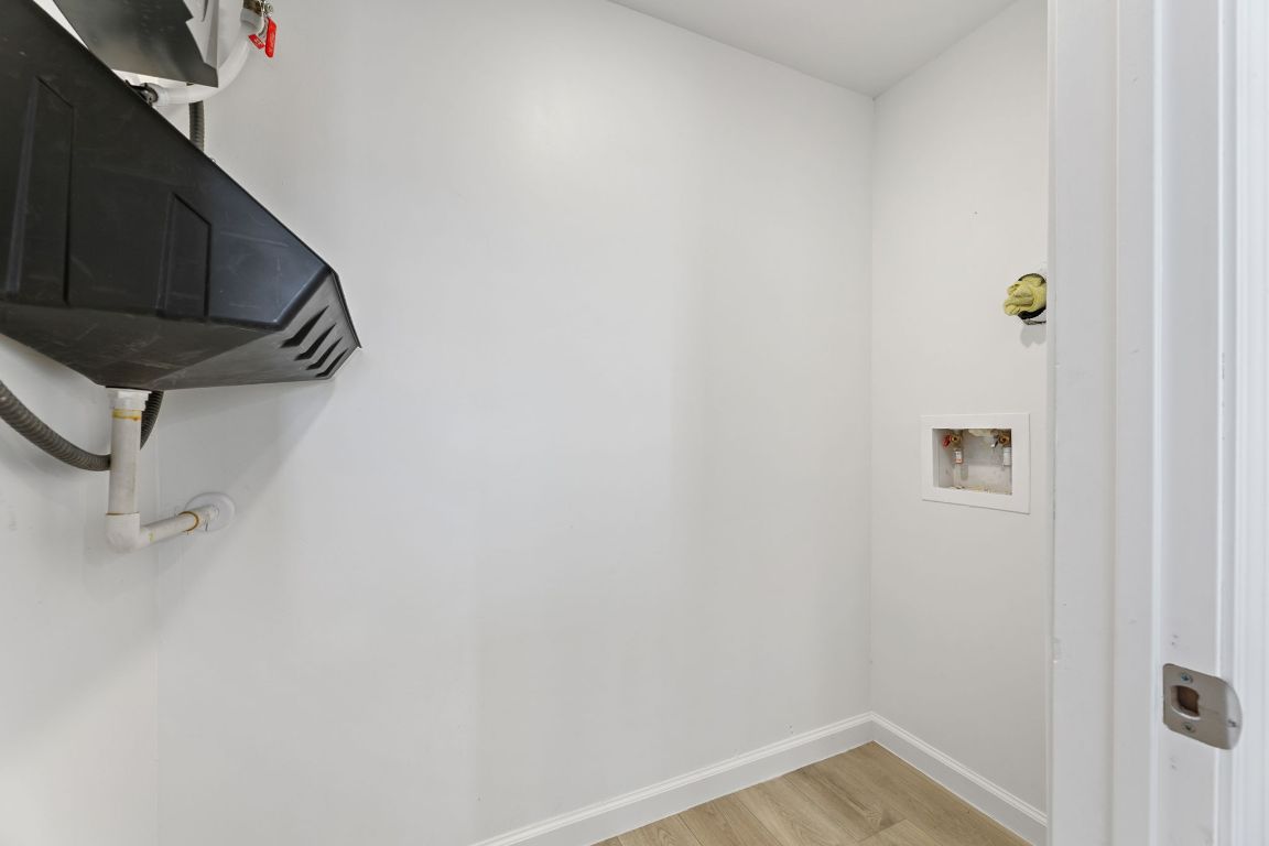 603 East 3rd Street Taylor, TX 76574 - Photo 21 of 30 a view of bathroom