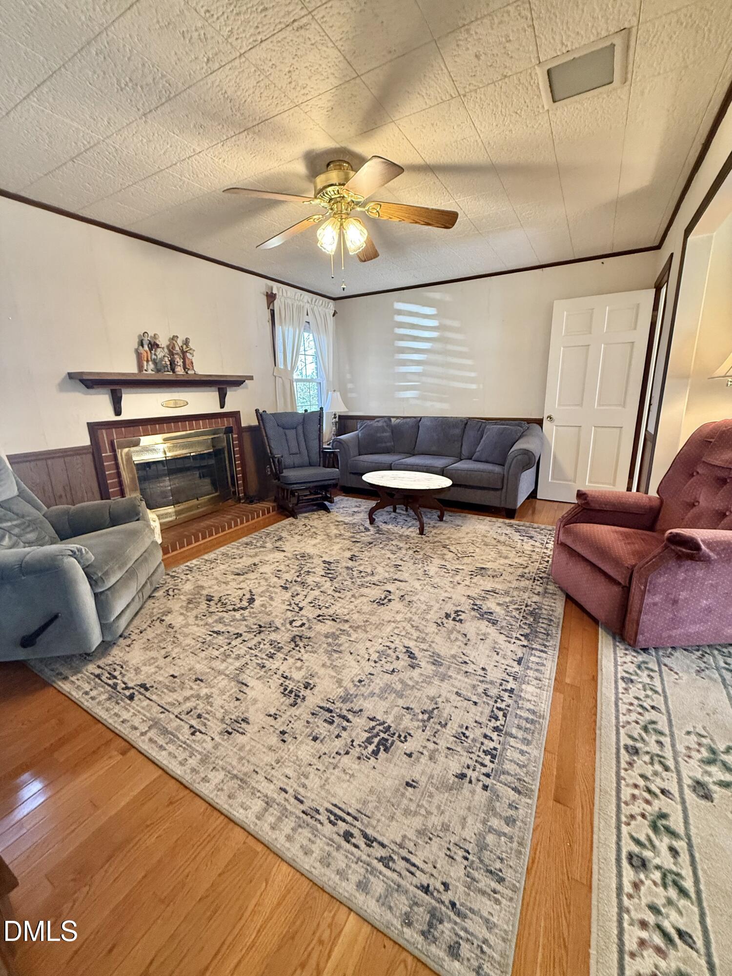 424 Tanglewood Circle Roxboro, NC 27573 - Photo 25 of 47 a living room with furniture