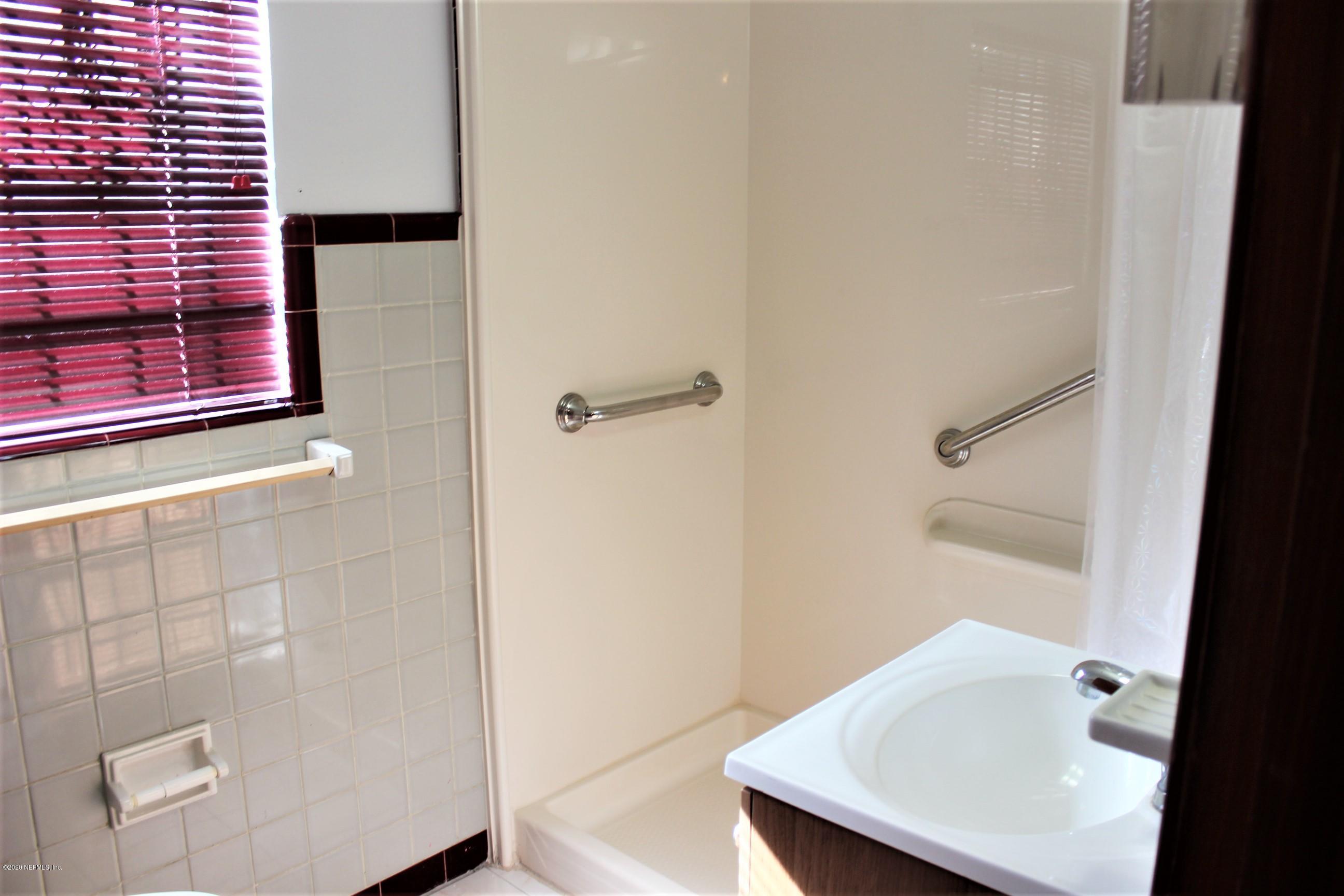 1972 Rugby Road Jacksonville, FL 32208 - Photo 20 of 22 Bathroom 1