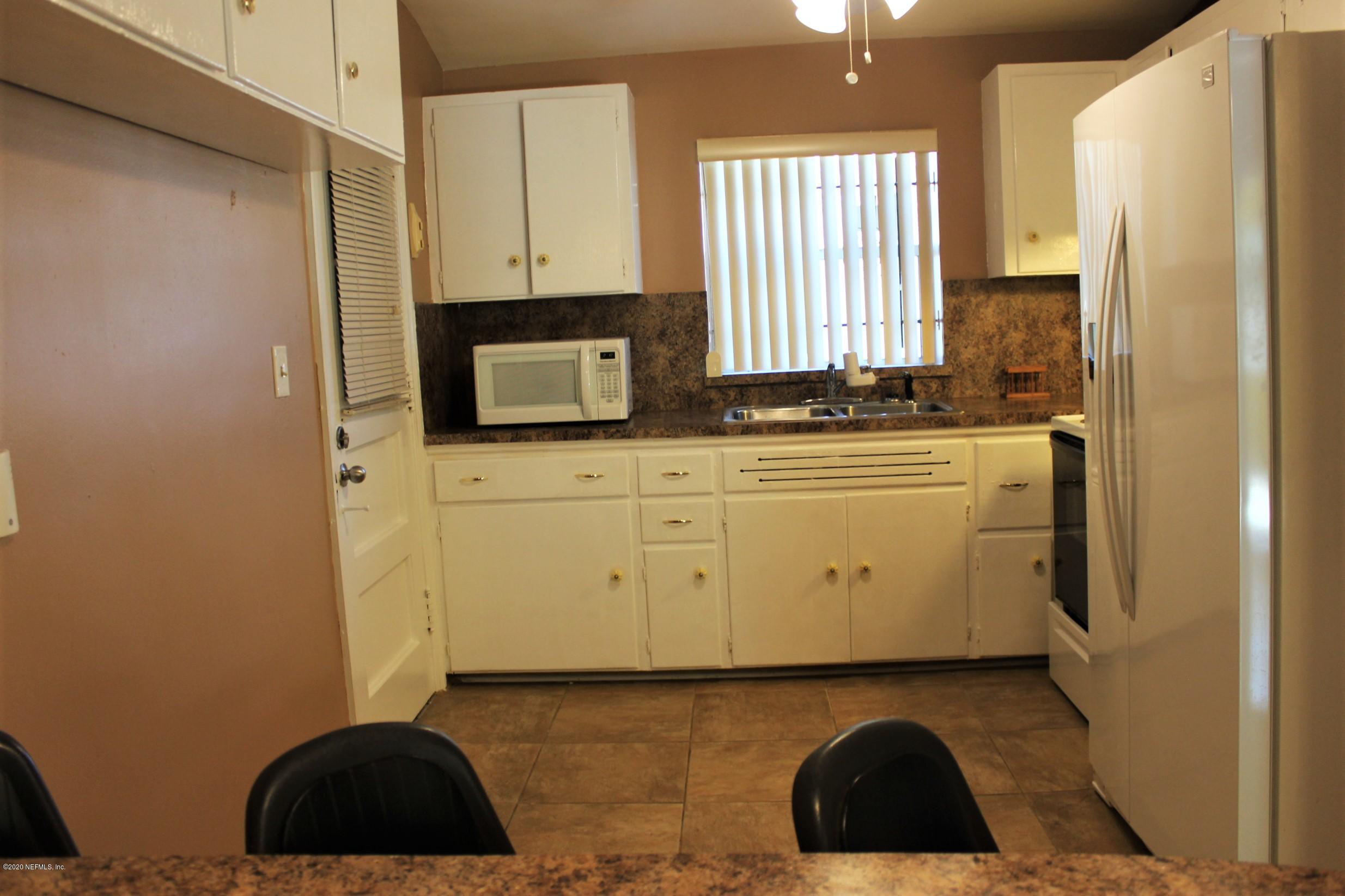 1972 Rugby Road Jacksonville, FL 32208 - Photo 9 of 22 Kitchen 4
