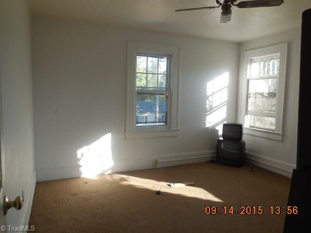 1006 Tipton Street High Point, NC 27262 - Photo 3 of 11 Gallery Image 3