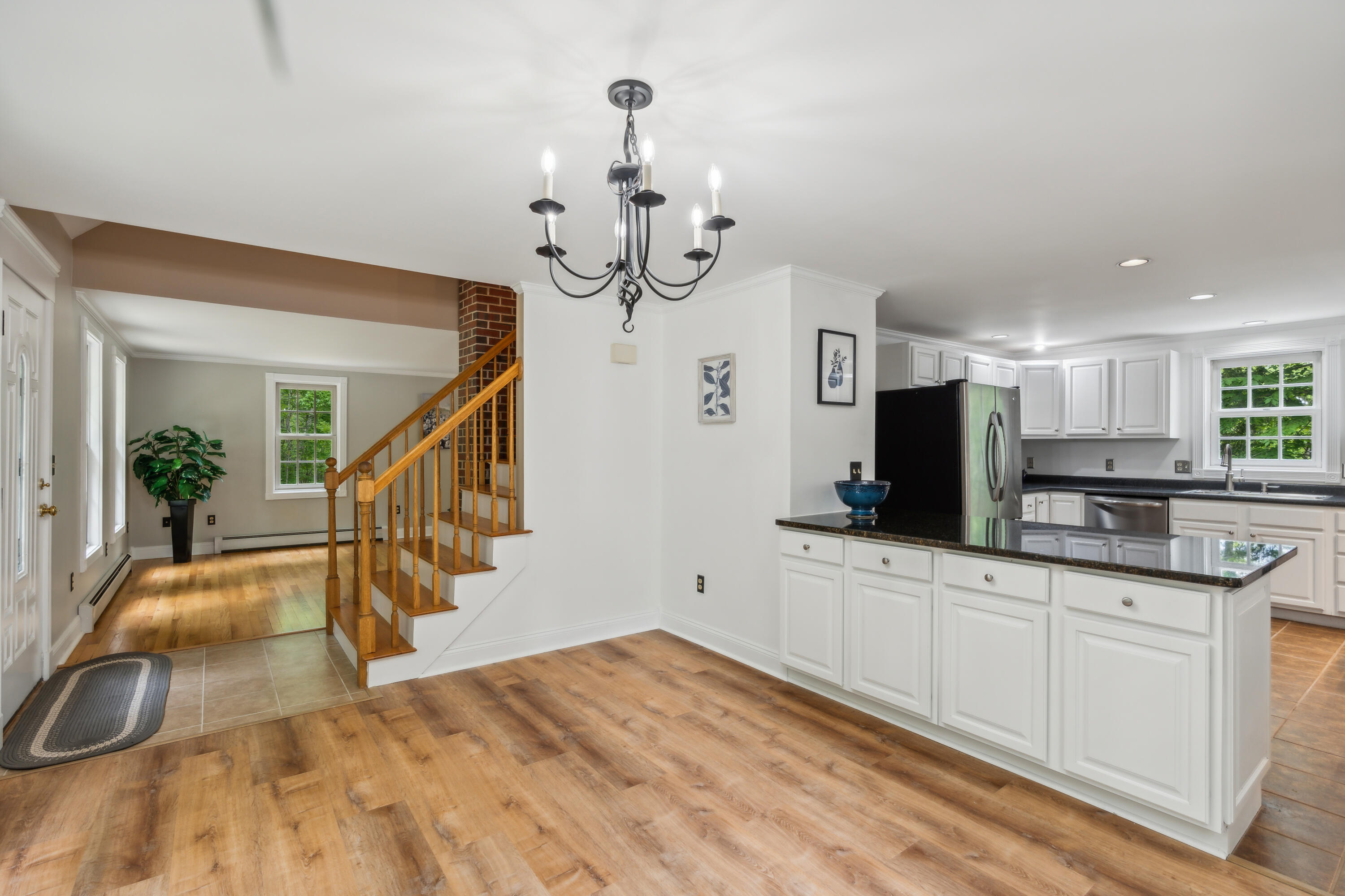 10 Inland Farm Road Windham, ME 04062 - Photo 17 of 58 Dining & Kitchen