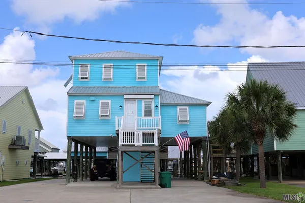 $899,000 | 131 Melancon Street, Golden Meadow, LA 70357