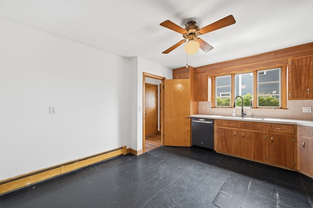 84 Oak Street Winchester, MA 01890 - Photo 8 of 38