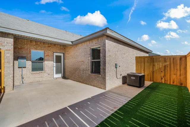 $1,450 | 1115 North 7th Street, Wolfforth, TX 79382