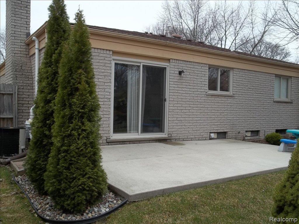 787 Meadowlake Road Canton, MI 48188 - Photo 19 of 22 Back Yard 3
