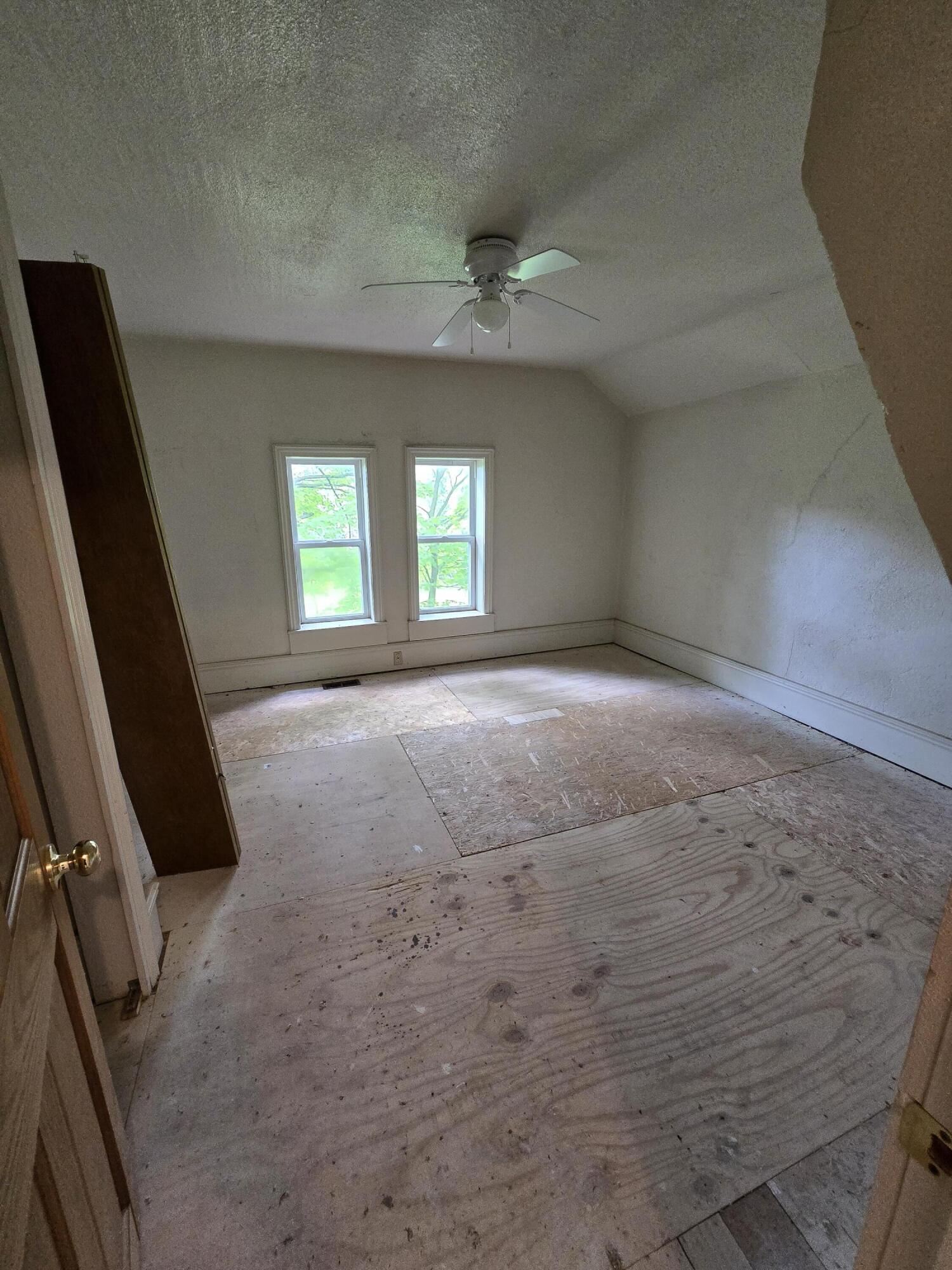 8733 South Cochran Road Charlotte, MI 48813 - Photo 13 of 30 20260624_131959