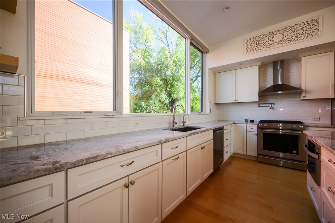 2079 Columbus Road Cleveland, OH 44113 - Photo 12 of 44 Gallery Image 12