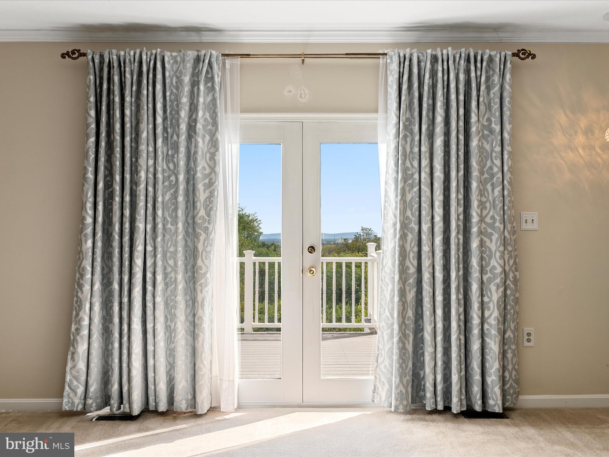252 Punkin Ridge Drive Clear Brook, VA 22624 - Photo 33 of 80 Living Room View