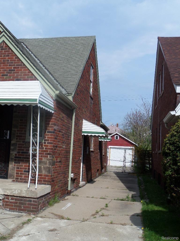 9124 Meyers Road Detroit, MI 48228 - Photo 3 of 22 3-Side.jpg