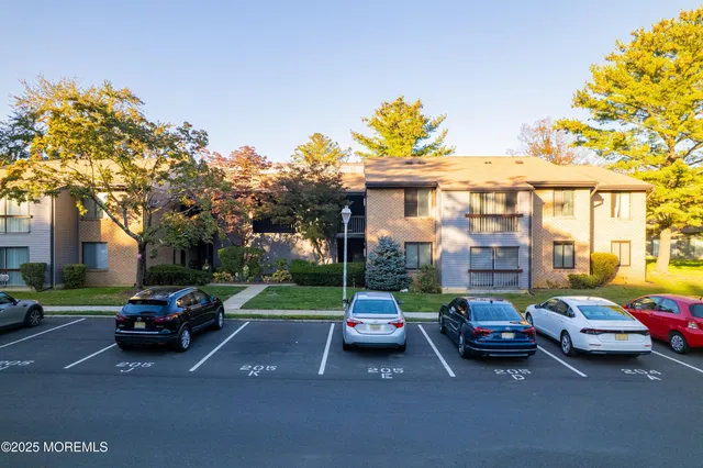 $265,000 | 205 Covered Bridge Boulevard, Unit K, Manalapan, NJ 07726