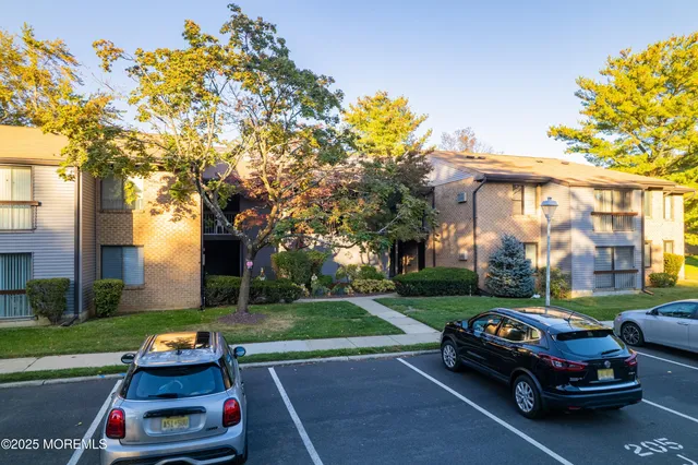 $265,000 | 205 Covered Bridge Boulevard, Unit K, Manalapan, NJ 07726