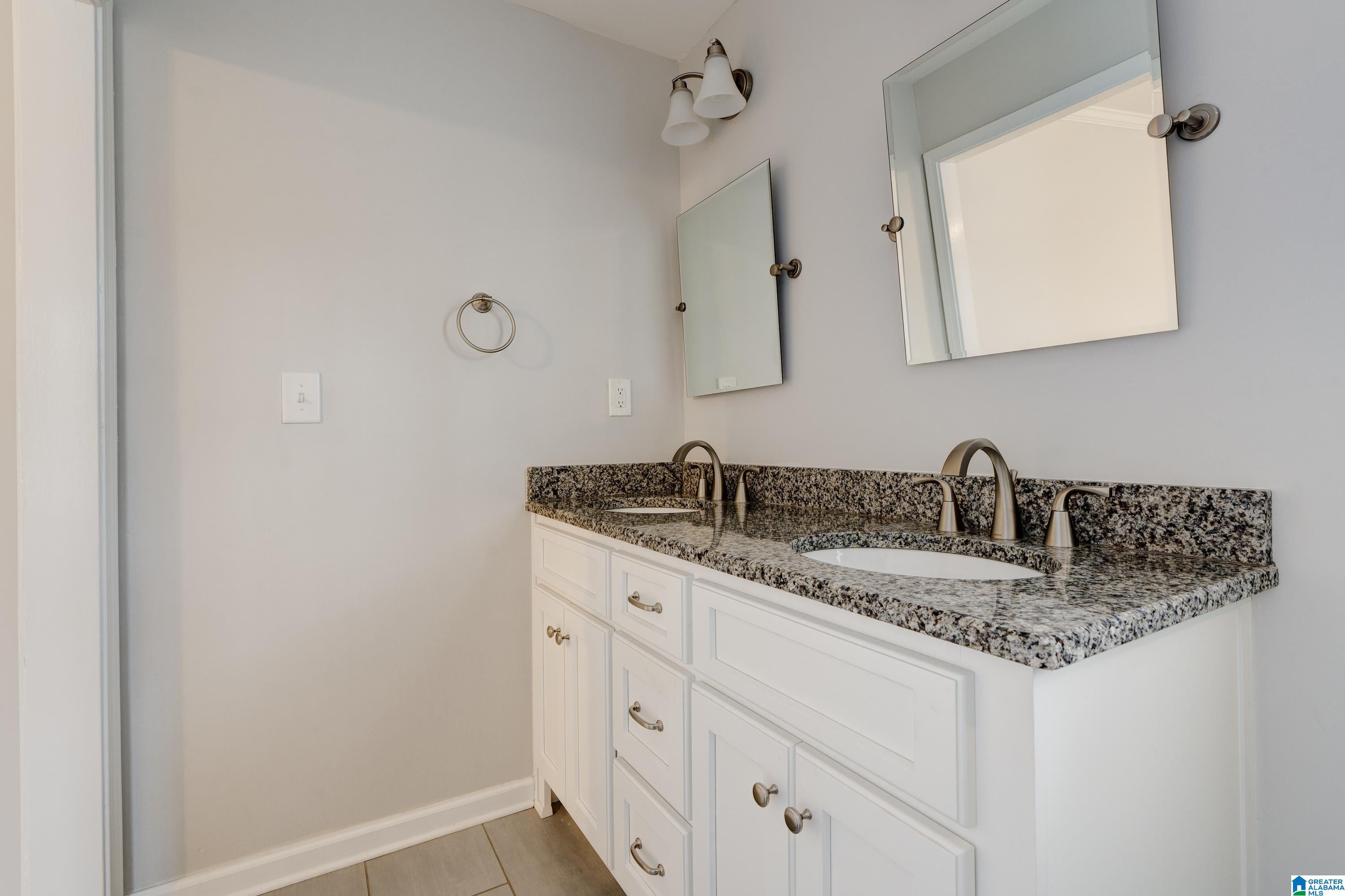 6049 Woodvale Road Helena, AL 35080 - Photo 20 of 46