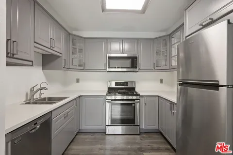 $639,000 | 24817 Sand Wedge Lane, Valencia, CA 91355