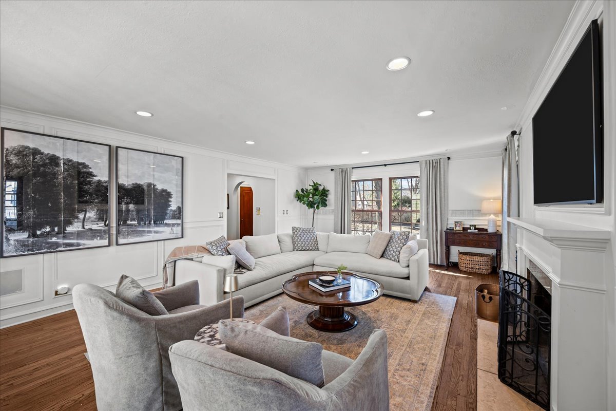 955 Vernon Avenue Winnetka, IL 60093 - Photo 11 of 54